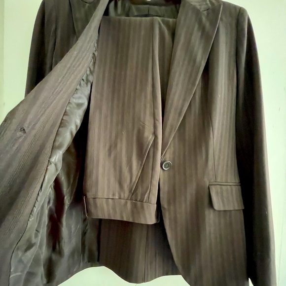 New York & Company Suit - Picture 13 of 14